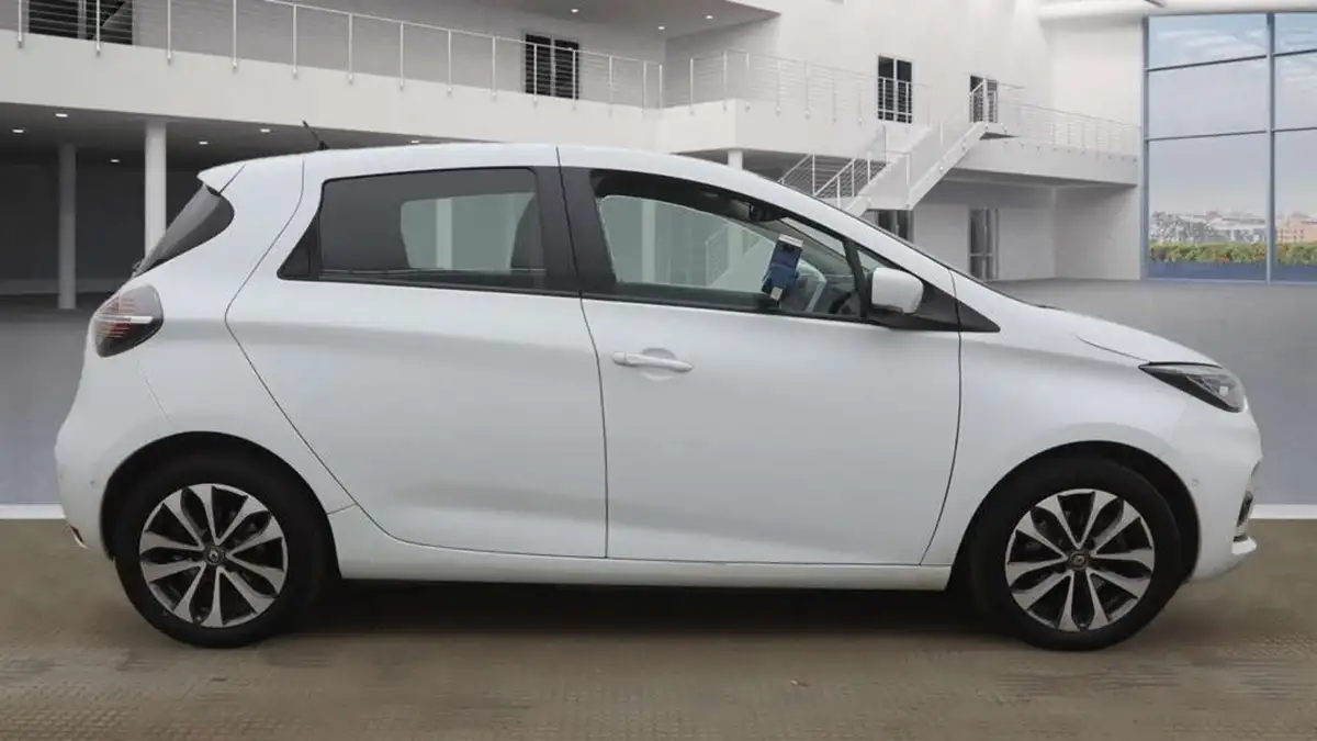 2021-renault-zoe-e-gt-line-big-4