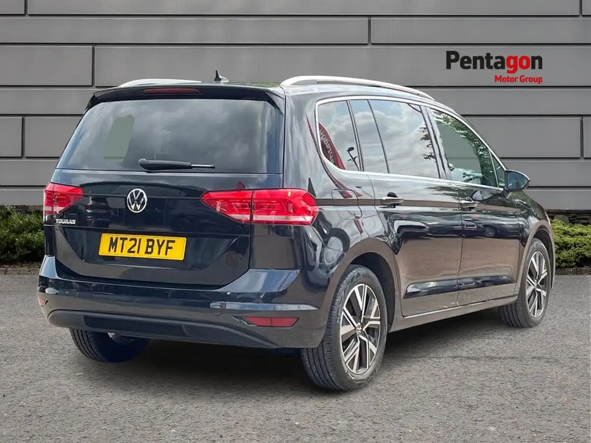 2021-volkswagen-touran-15-tsi-sel-big-4