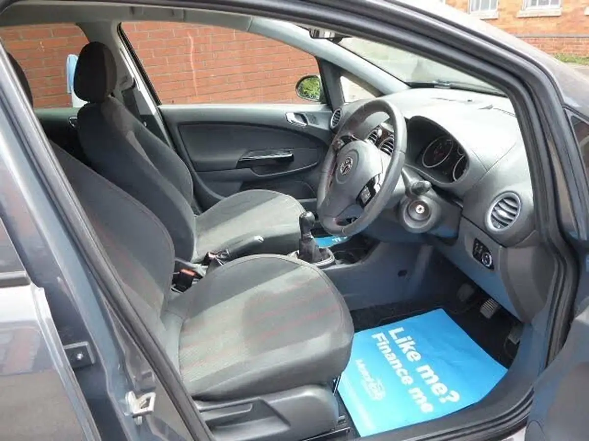 2014-vauxhall-corsa-14-sxi-5d-big-6