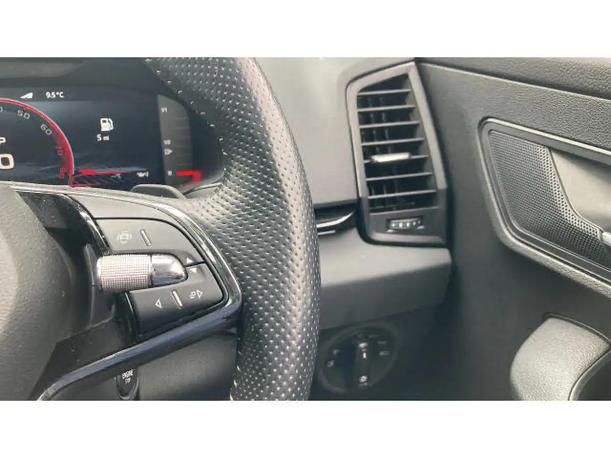 2024-skoda-karoq-15-tsi-sportline-big-17