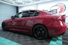 2017-alfa-romeo-giulia-20-veloce-small-8