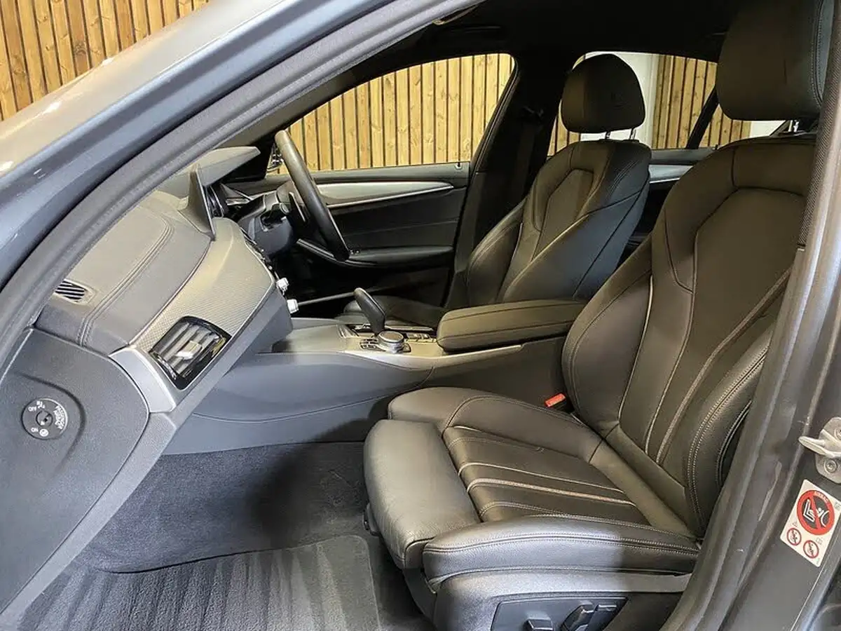 2017-bmw-5-series-20td-520d-m-sport-xdrive-saloon-4d-big-4