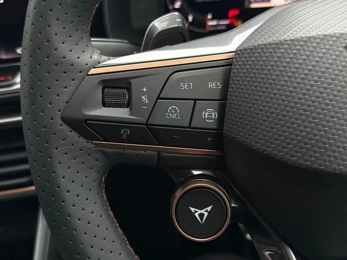 2025-cupra-formentor-15-e-hybrid-v2-big-46