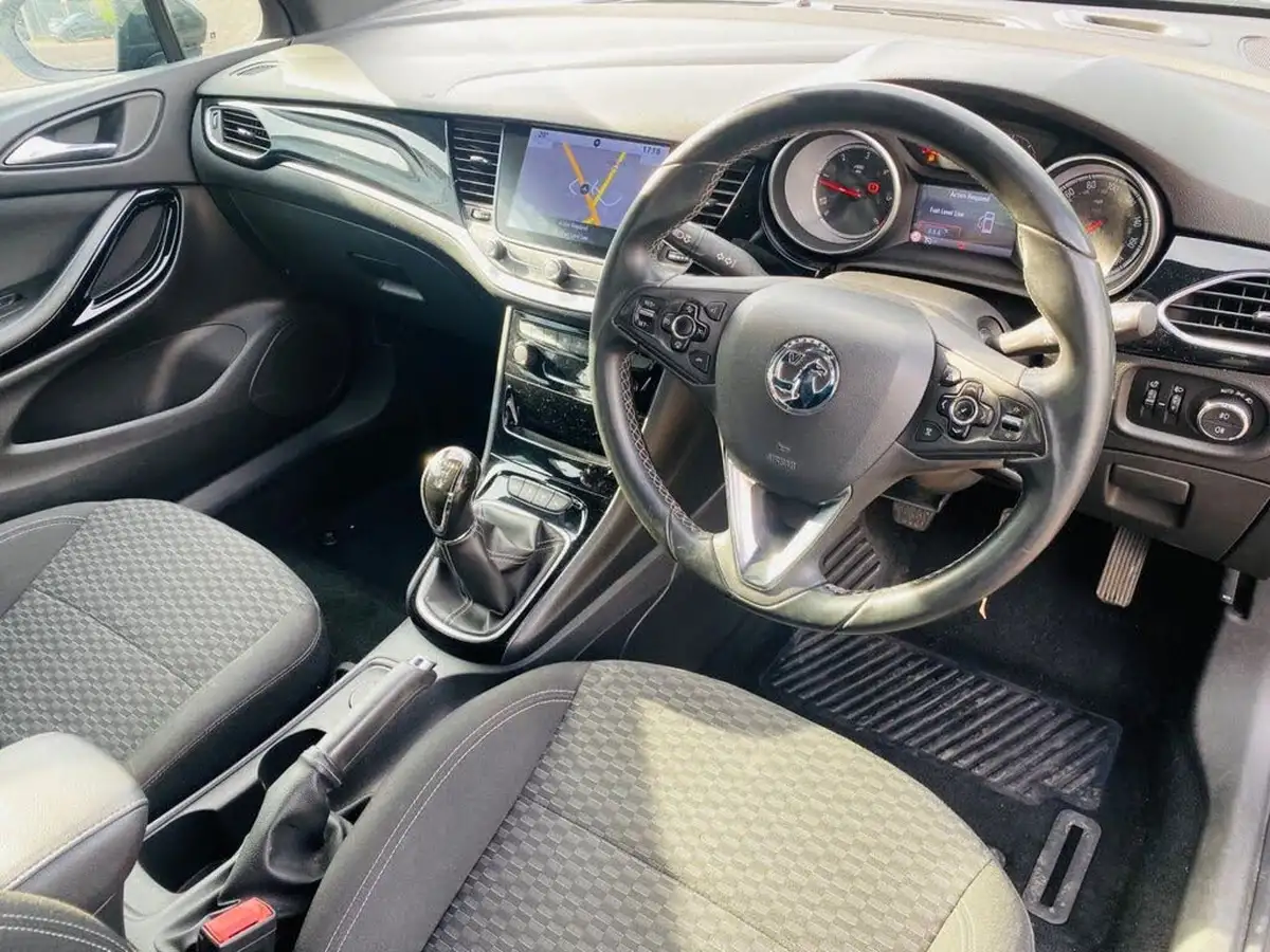 2016-vauxhall-astra-16cdti-sri-nav-110ps-ecoflex-ss-hatchback-big-7