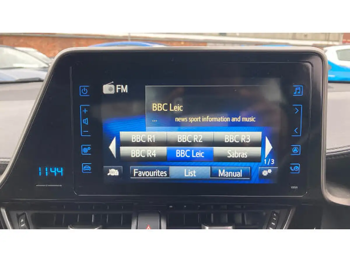2019-toyota-c-hr-18-vvt-i-dynamic-big-27