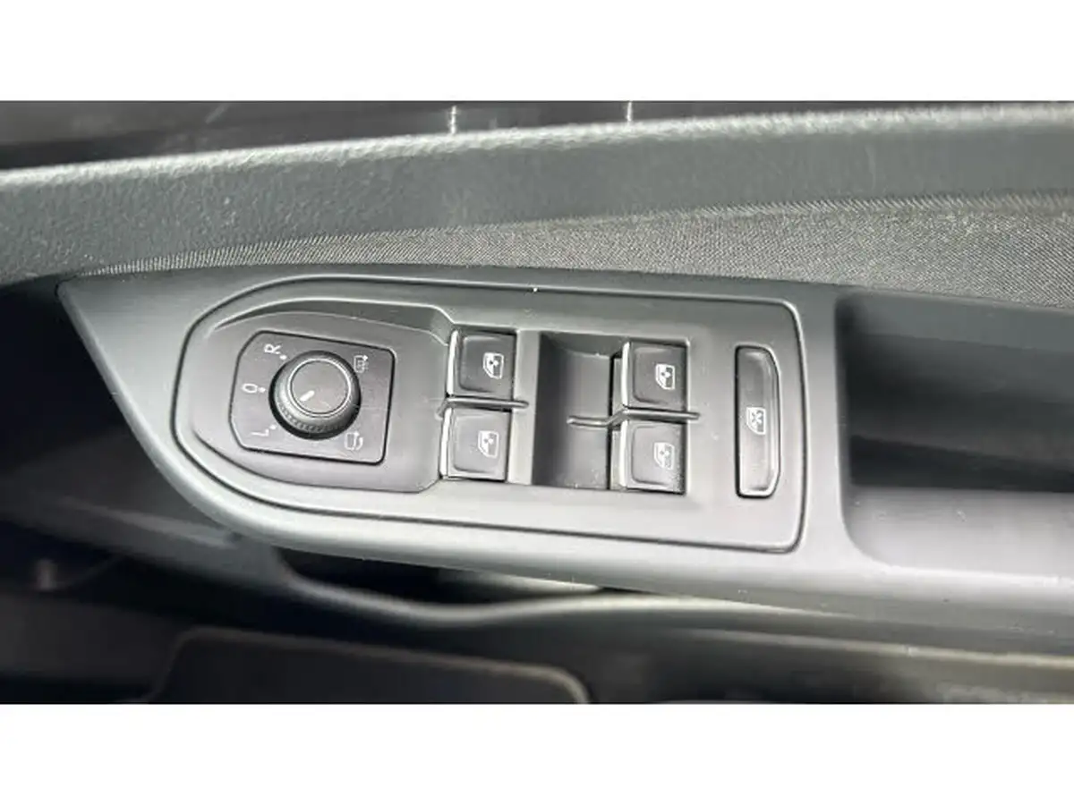 2022-volkswagen-golf-20tdi-gtd-big-37