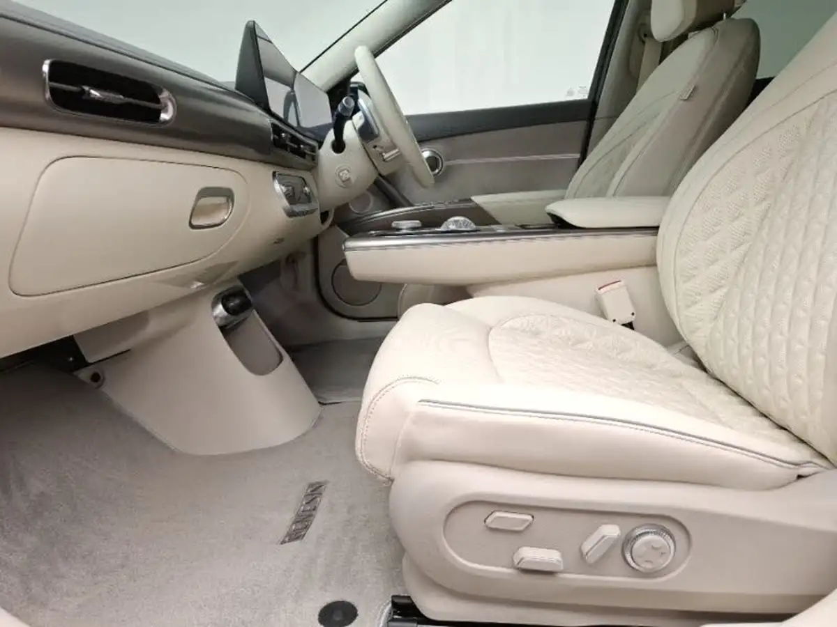 2025-genesis-gv60-e-premium-229ps-big-4