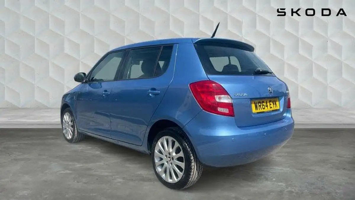 2014-skoda-fabia-12-elegance-hatchback-dsg-big-2