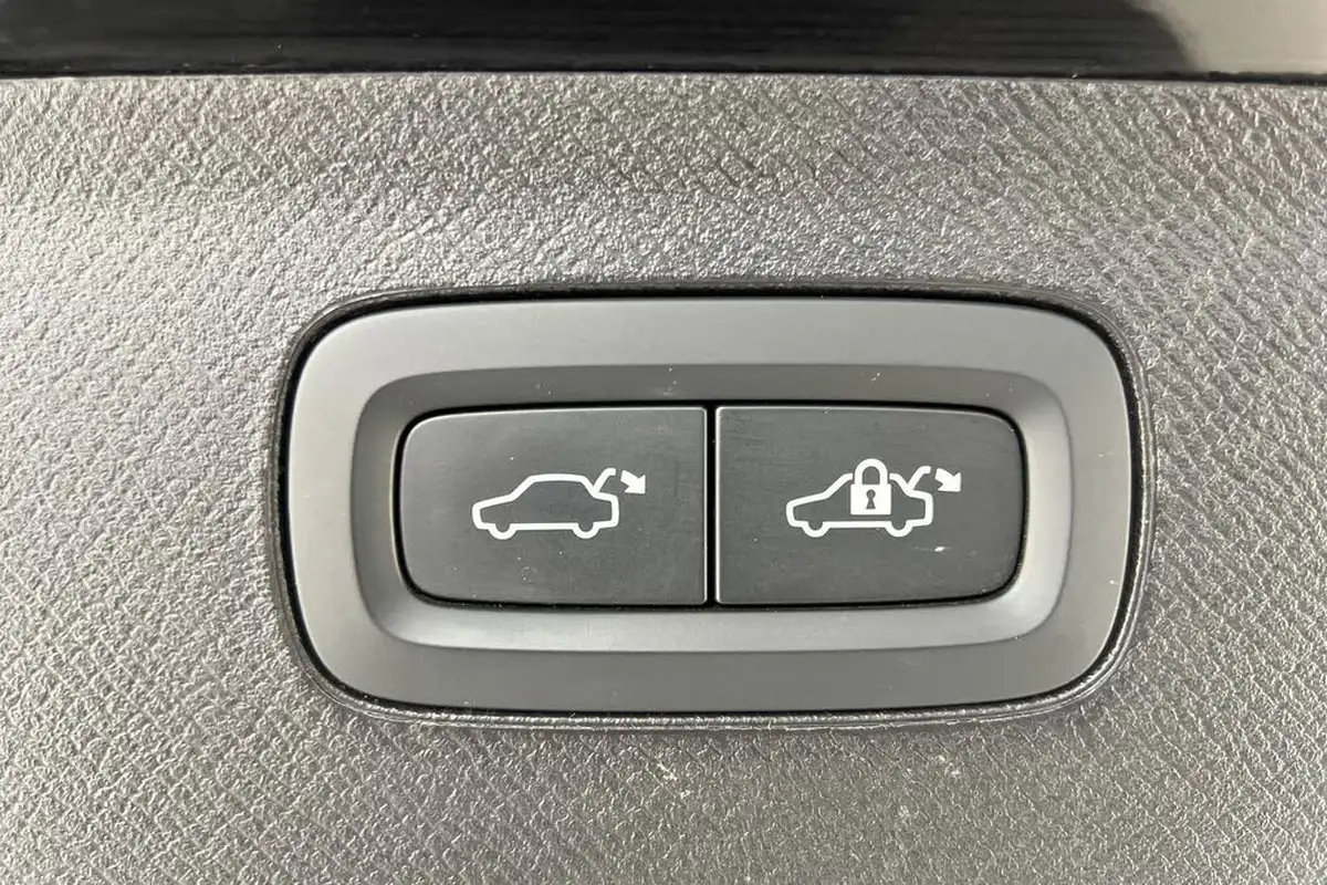 2023-volvo-xc90-20td-b5-plus-big-22