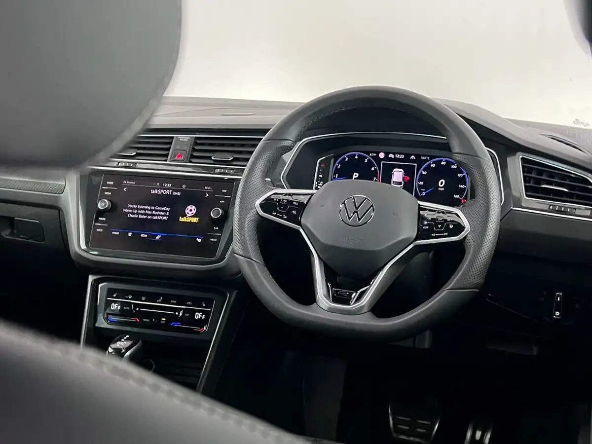 2020-volkswagen-tiguan-15-tsi-r-line-big-22