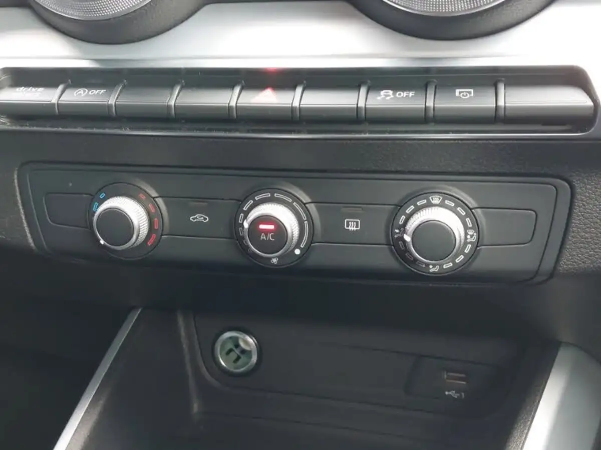 2023-audi-q2-15-35-tfsi-s-line-tronic-big-16