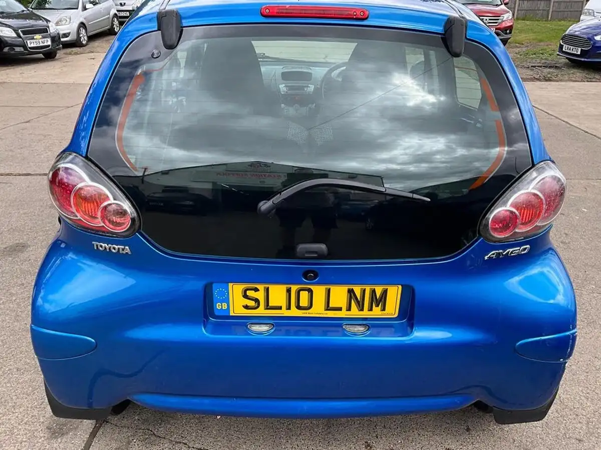 2010-toyota-aygo-10-aygo-blue-vvt-i-5d-big-25