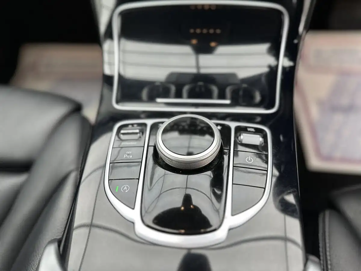 2017-mercedes-benz-c-class-20-c200-sport-ss-saloon-4d-9g-tronic-plus-big-39