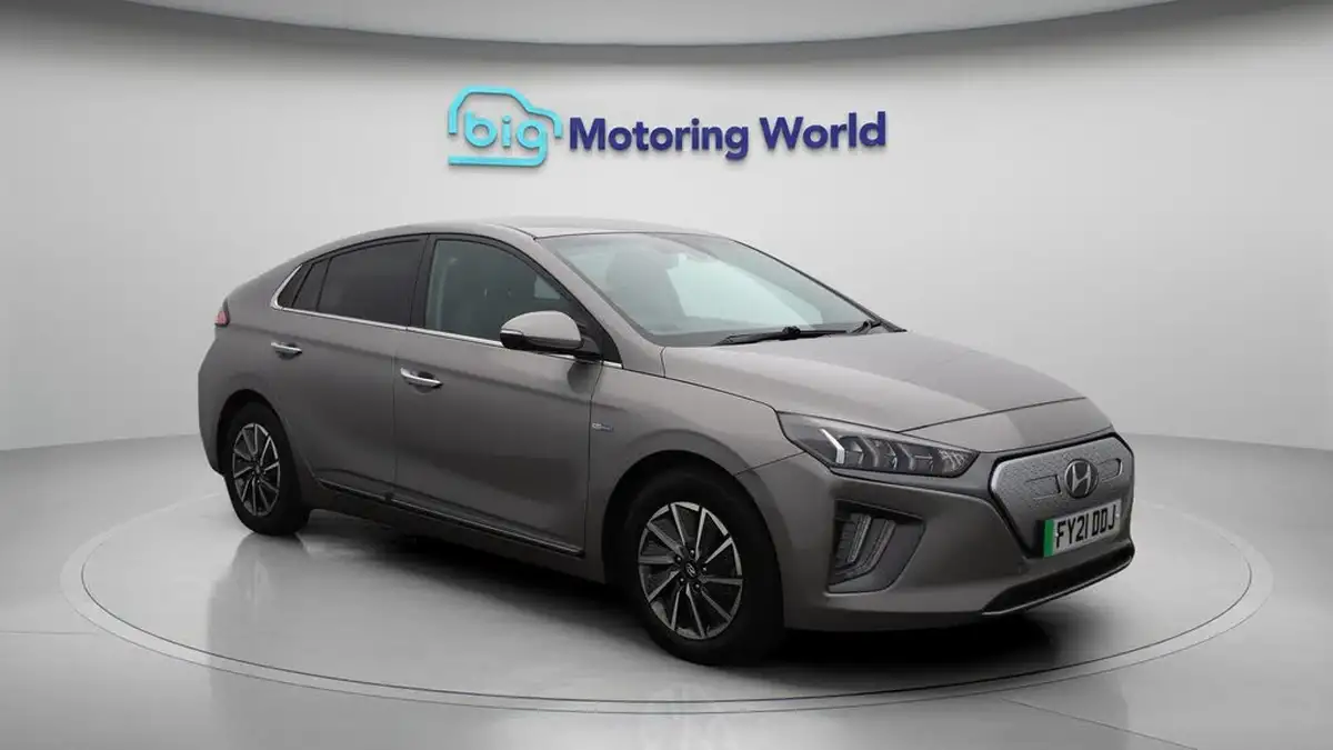 2021-hyundai-ioniq-e-premium-se-electric-100kw-big-1