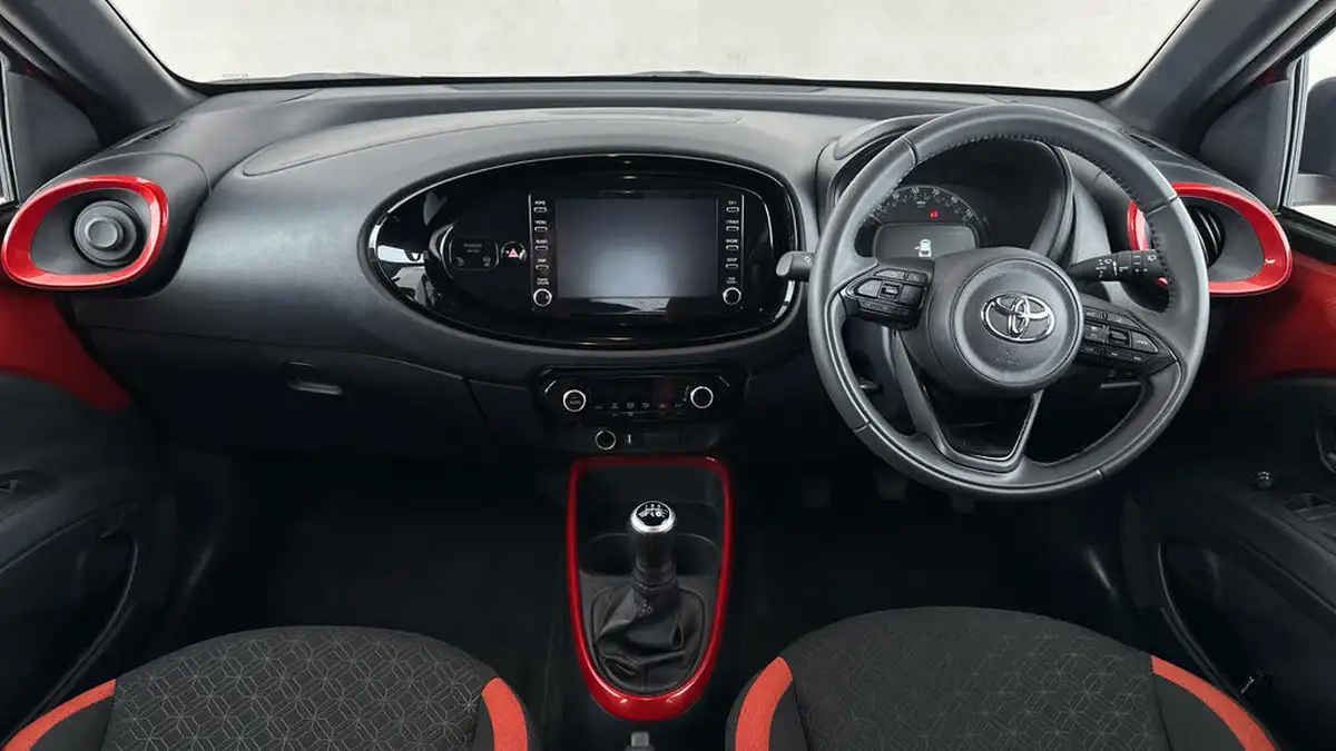 2022-toyota-aygo-x-10-vvt-i-edge-big-10
