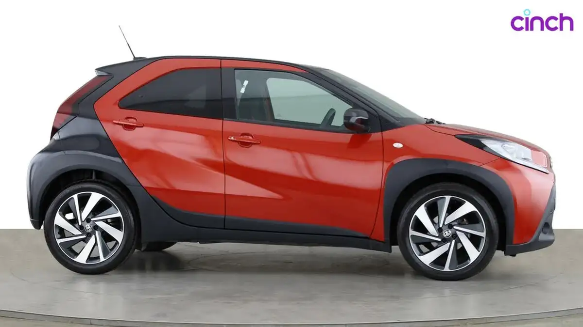 2022-toyota-aygo-x-10-vvt-i-edge-big-7