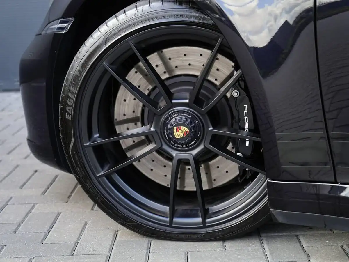 2024-porsche-911-30-carrera-4-gts-480ps-coupe-2981cc-pdk-big-44