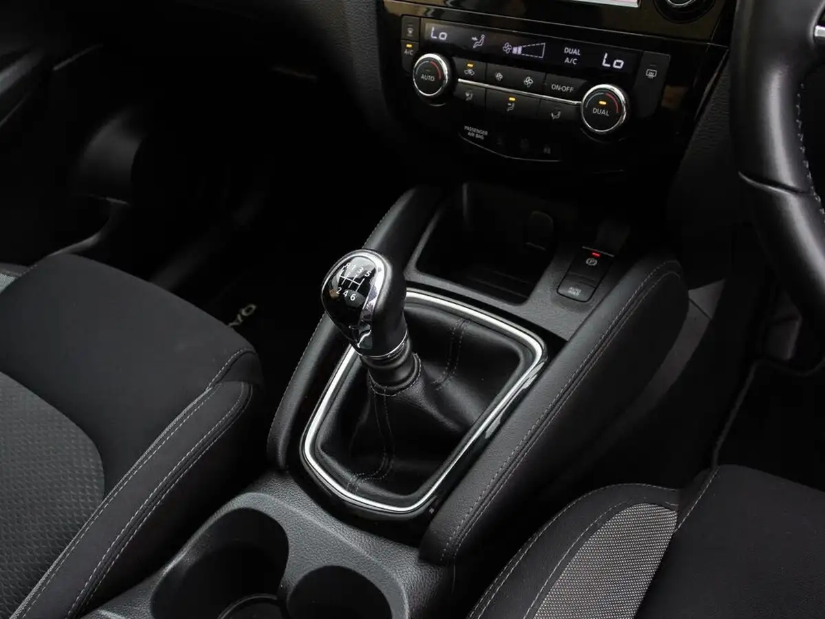 2020-nissan-qashqai-13-dig-t-n-connecta-140ps-big-30