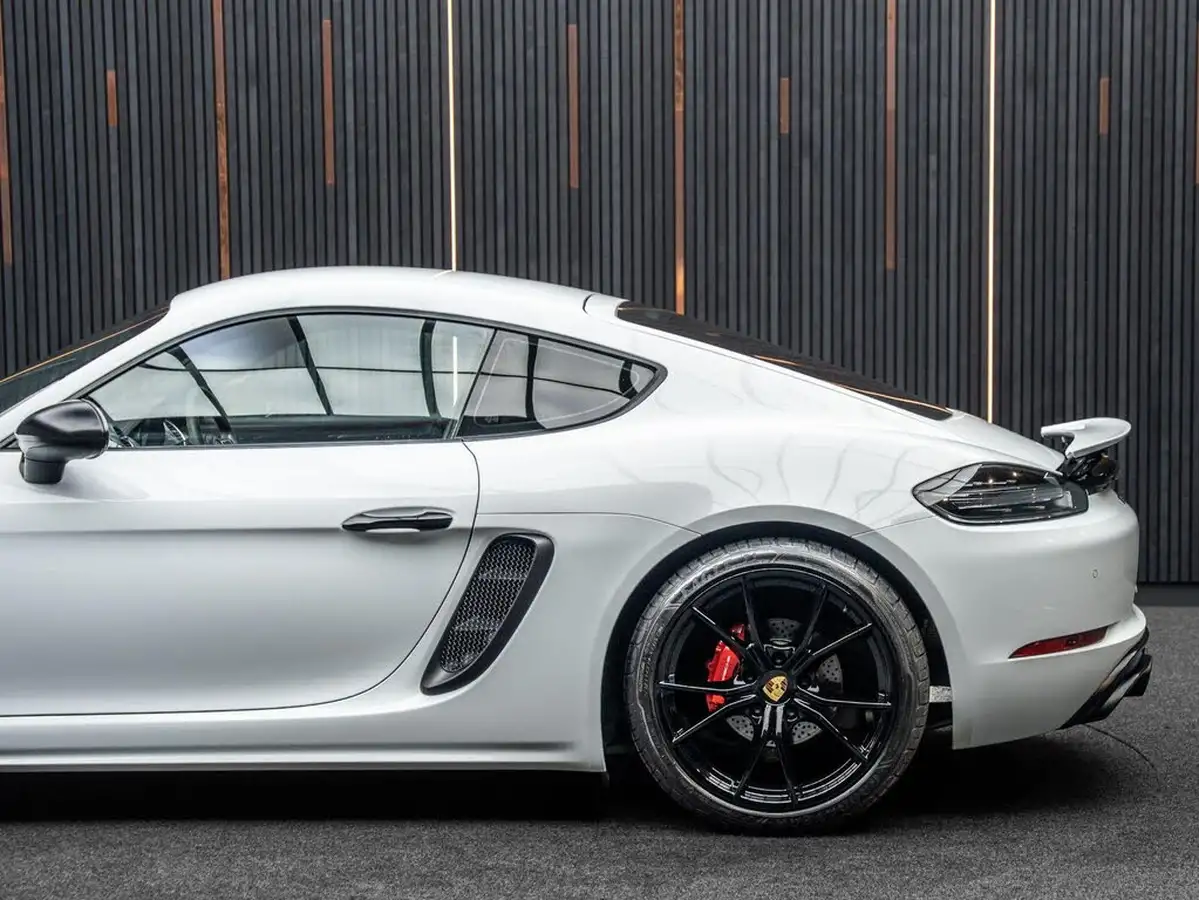 2019-porsche-cayman-718-25-cayman-gts-pdk-big-18