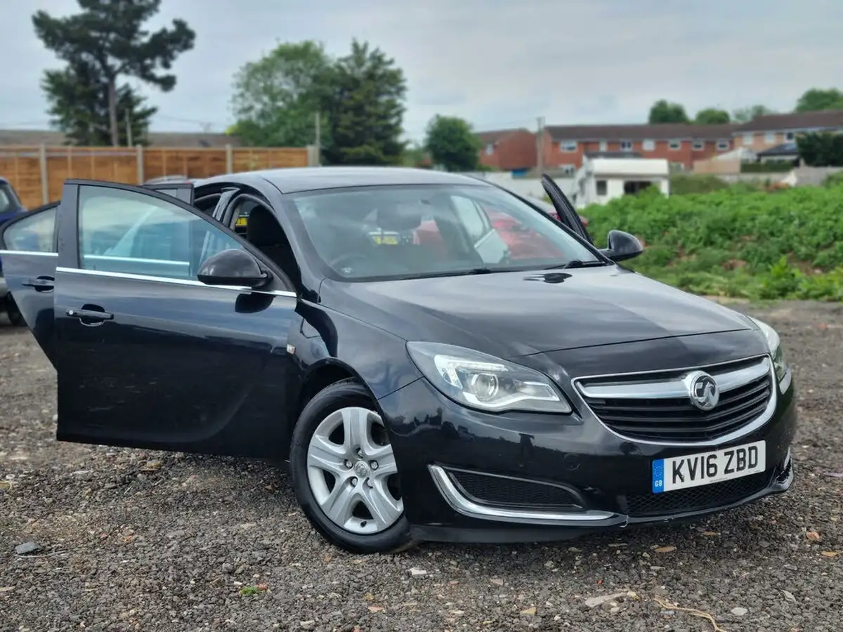 2016-vauxhall-insignia-16cdti-design-ecoflex-ss-big-31