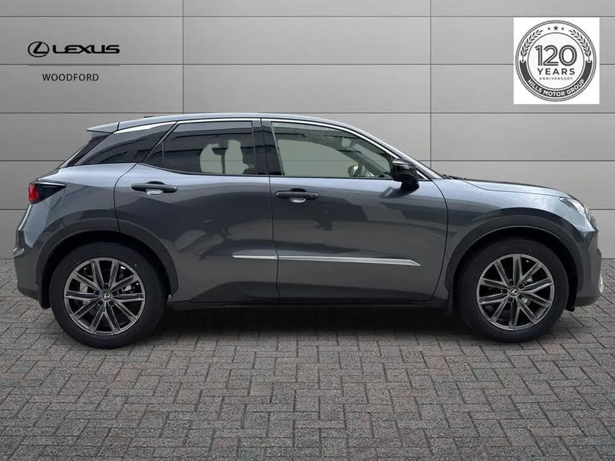2025-lexus-lbx-15-premium-plus-big-1