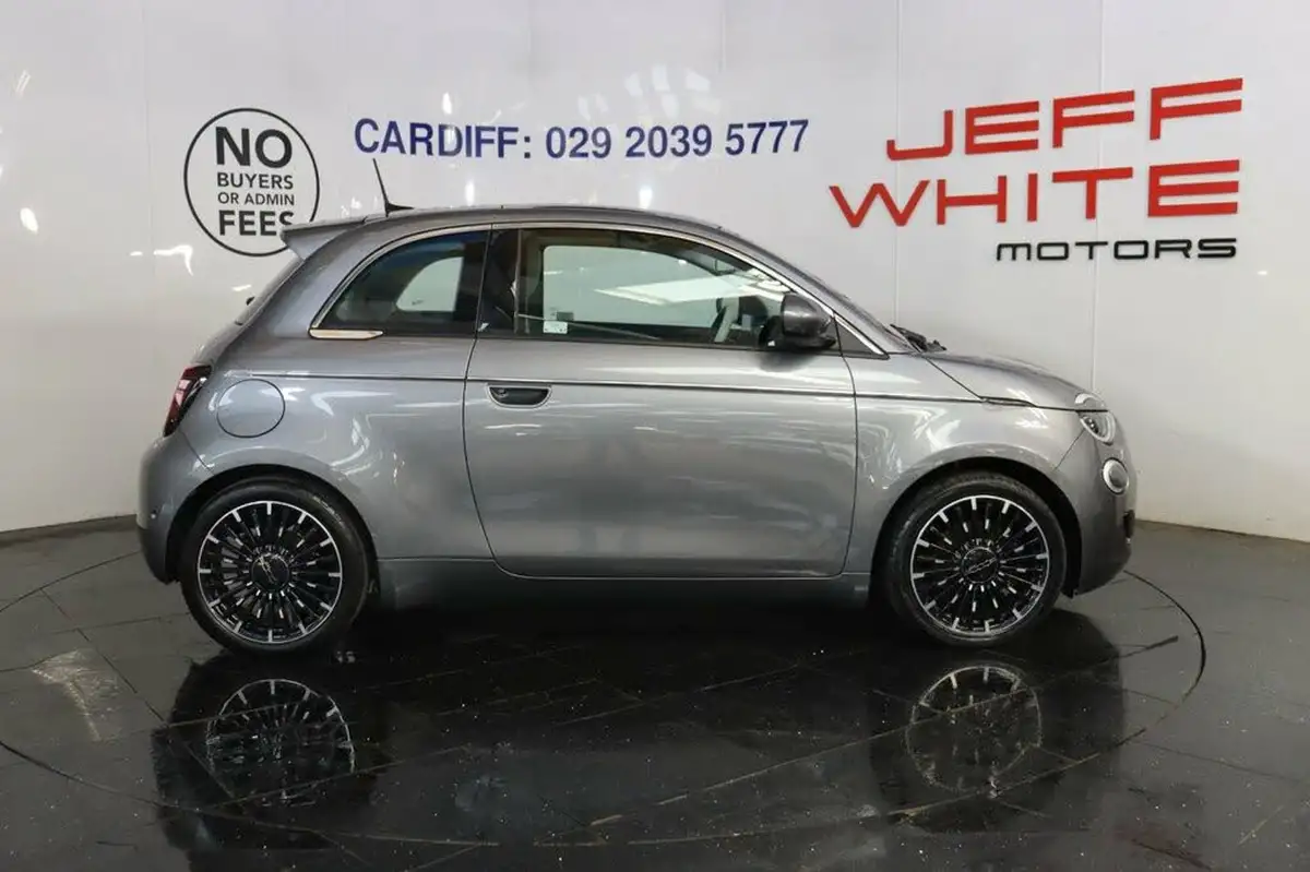 2021-fiat-500-e-la-prima-big-6