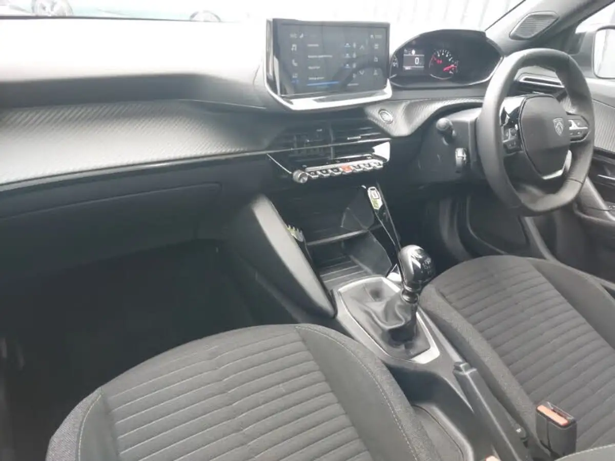 2024-peugeot-2008-suv-12-puretech-active-100ps-big-18