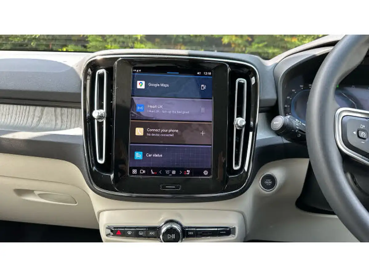 2023-volvo-xc40-20-b4-plus-awd-big-28