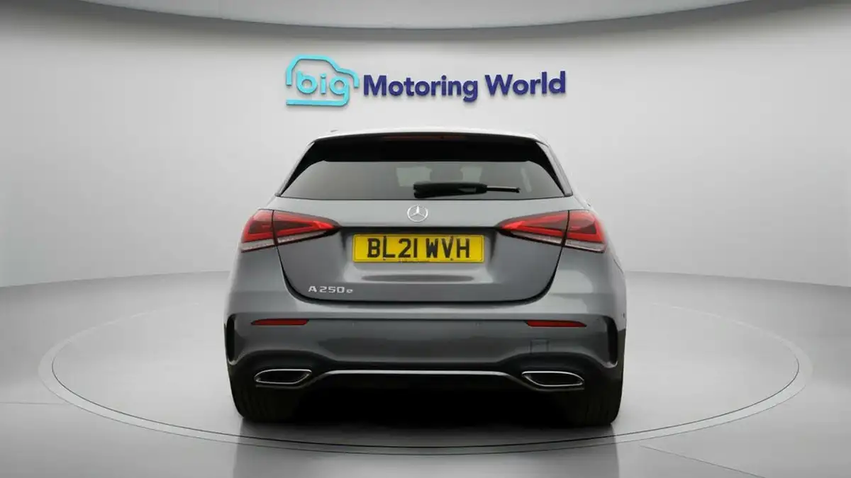 2021-mercedes-benz-a-class-13-a250e-amg-line-executive-hatchback-5d-big-6