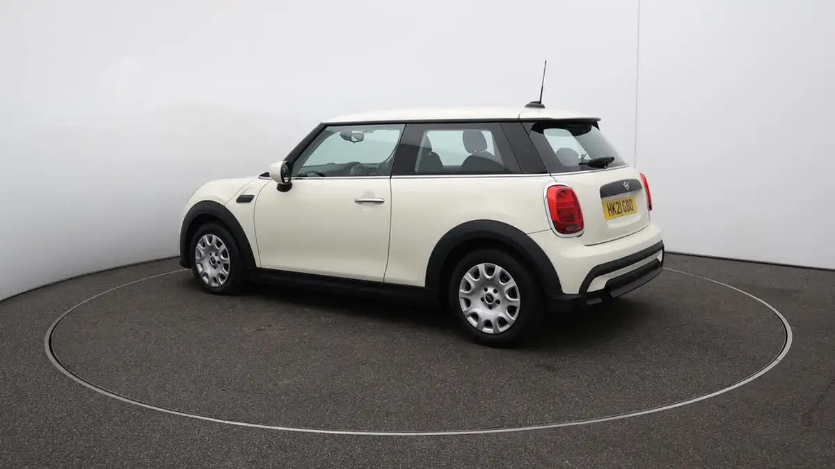 2021-mini-cooper-15-one-classic-3d-big-34