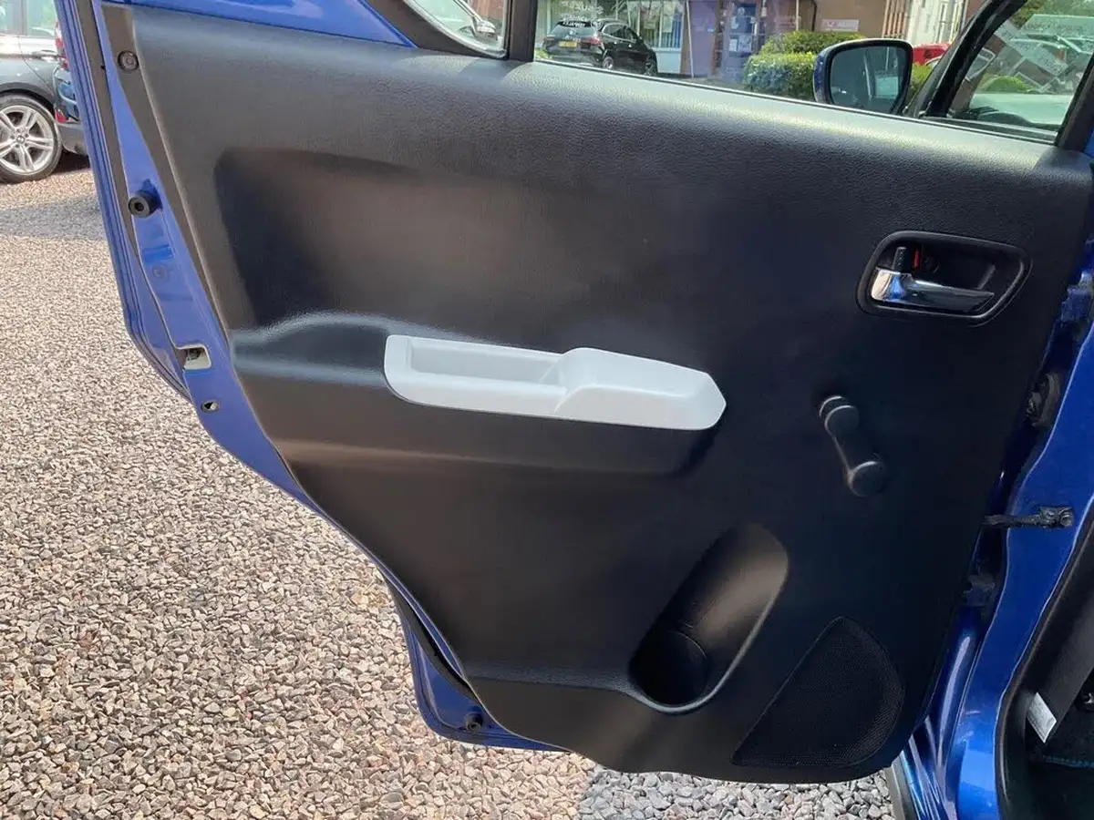 2017-suzuki-ignis-12-dualjet-sz-t-big-34