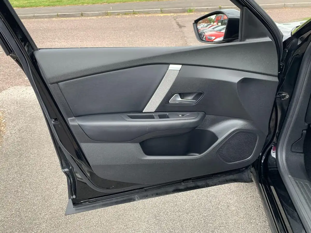 2021-citroen-c4-12-puretech-shine-130ps-big-26