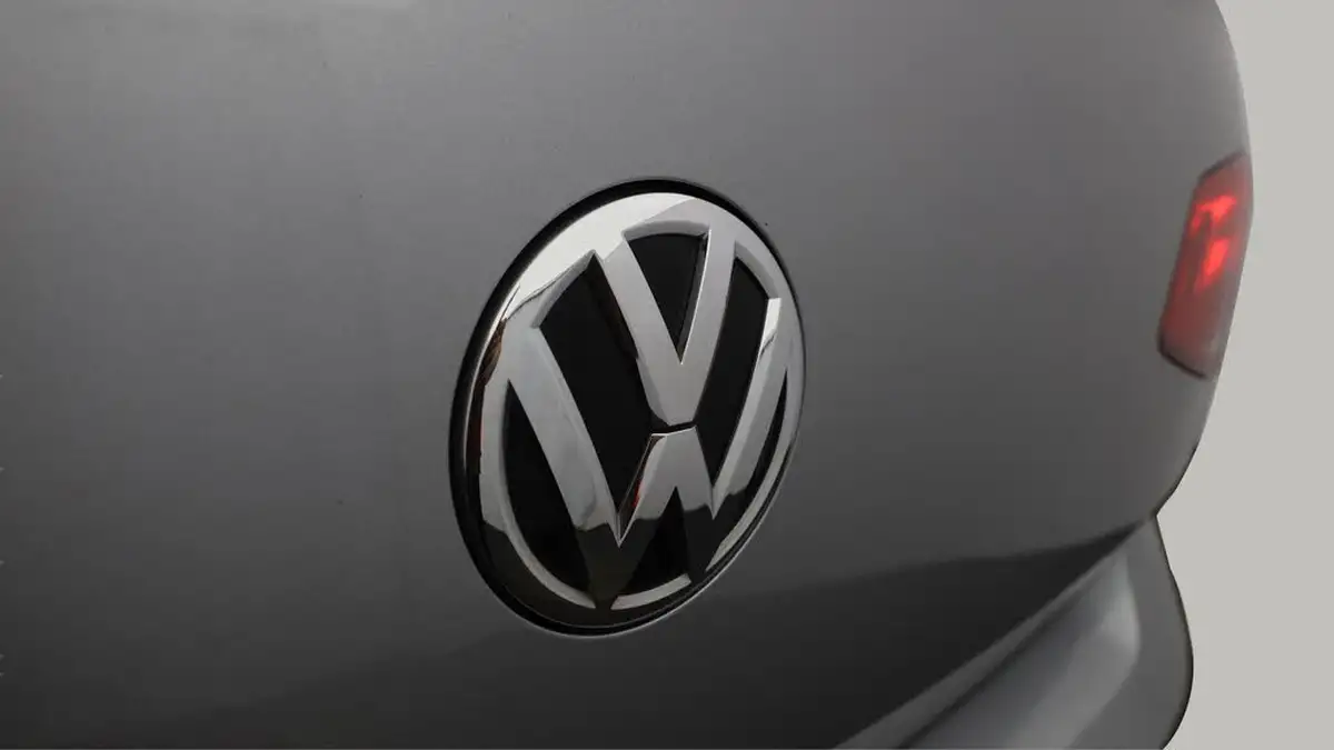 2019-volkswagen-passat-20tdi-r-line-150ps-scr-saloon-4d-big-28