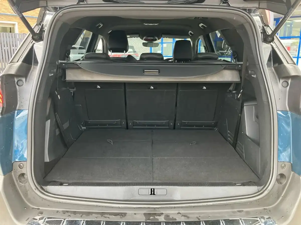 2023-peugeot-5008-suv-15-bluehdi-gt-130ps-eat8-big-22