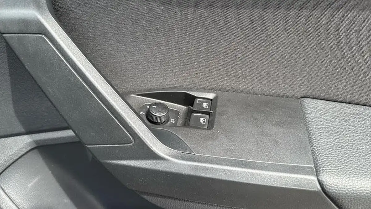 2019-seat-ibiza-10-mpi-fr-big-16