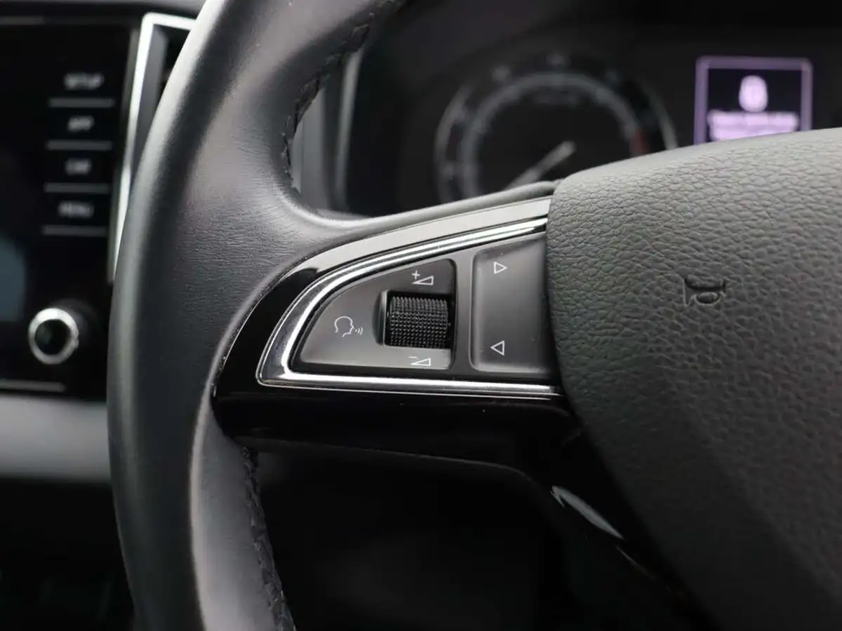 2019-skoda-karoq-15-tsi-se-big-29