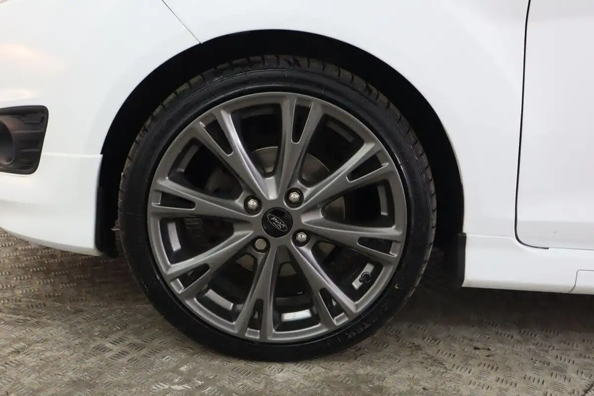 2017-ford-fiesta-10t-st-line-100ps-5d-big-13