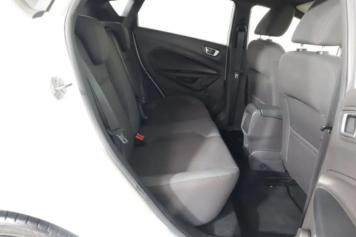 2017-ford-fiesta-10t-st-line-100ps-5d-big-37