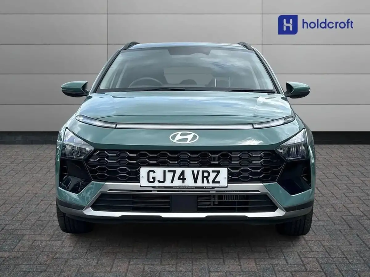 2024-hyundai-bayon-10-t-gdi-premium-100ps-two-tone-roof-big-6