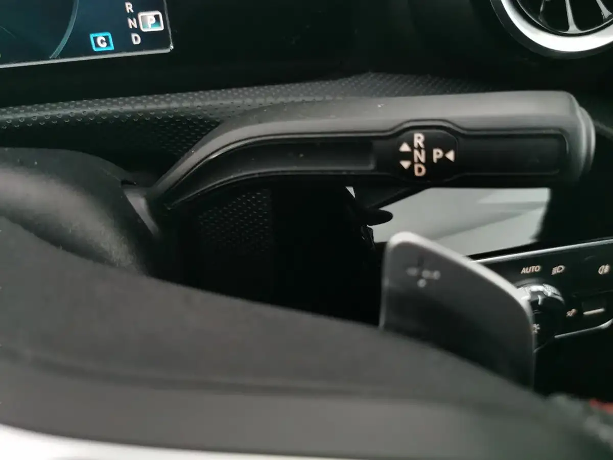 2019-mercedes-benz-a-class-13-a200-amg-line-hatchback-5d-7g-dct-big-25