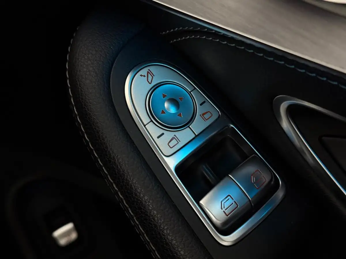 2017-mercedes-benz-c-class-21d-c220d-amg-line-premiumss-coupe-2d-9g-tronic-plus-big-17