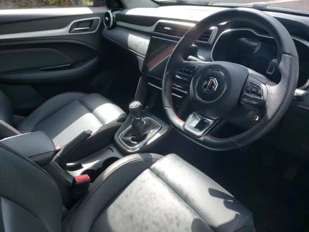 2024-mg-zs-suv-15-vti-tech-exclusive-big-13