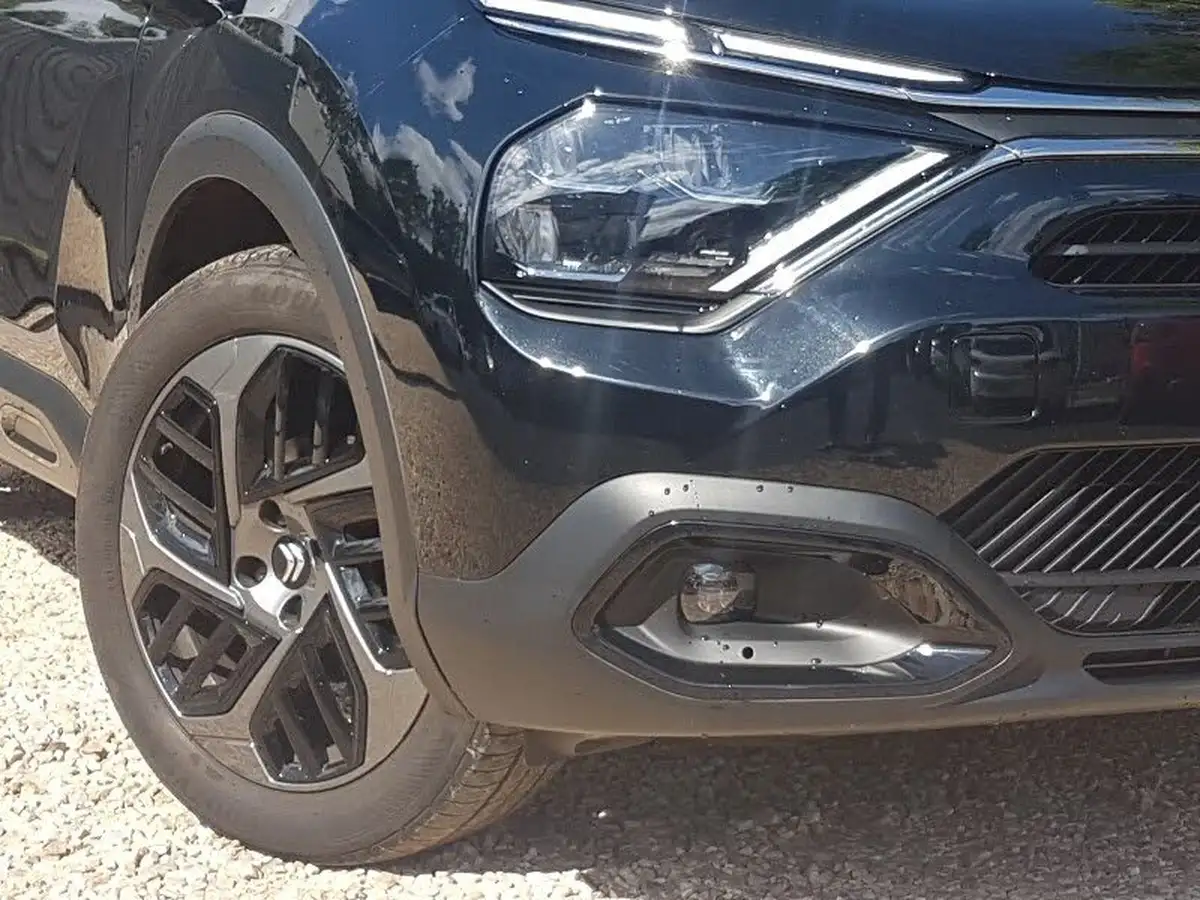 2023-citroen-c4-12-puretech-sense-big-8