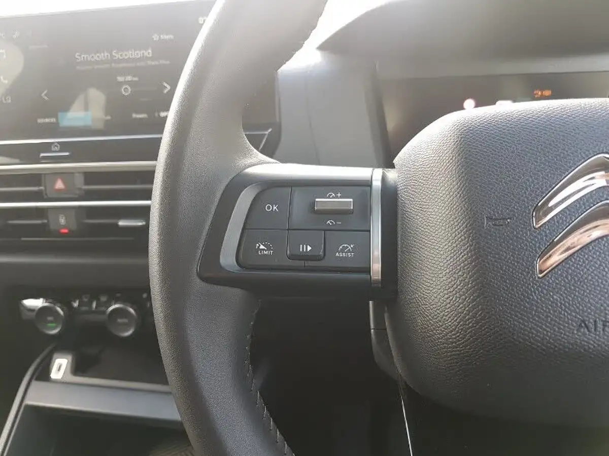2023-citroen-c4-12-puretech-sense-big-12