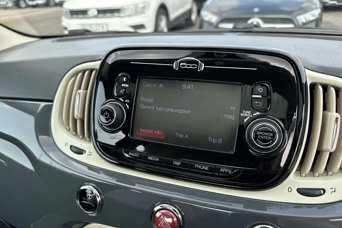2018-fiat-500-12-lounge-big-42