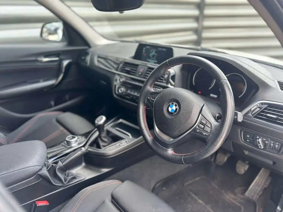 2018-bmw-1-series-15-118i-se-5d-big-9