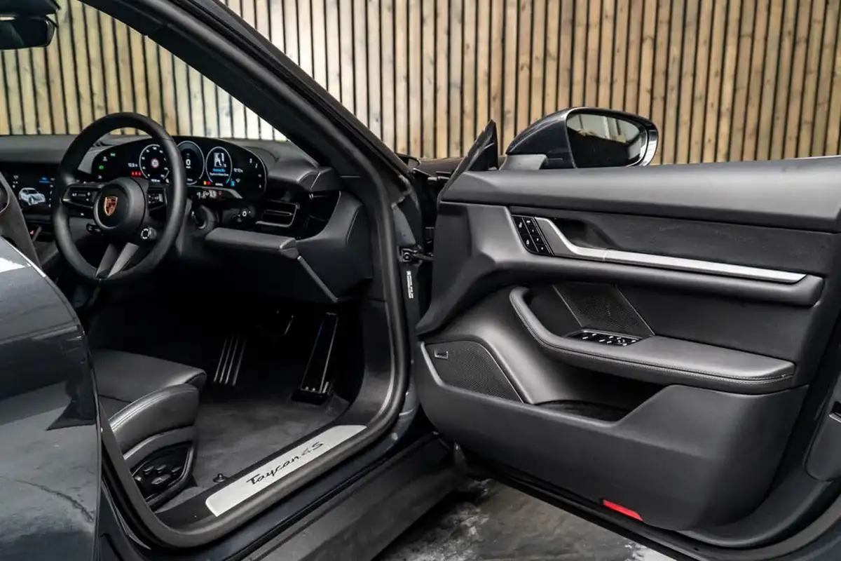 2024-porsche-taycan-e-4s-sport-turismo-544ps-big-30