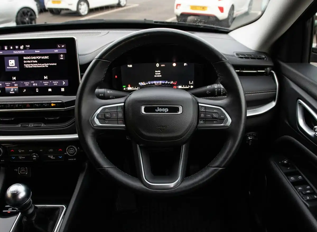 2021-jeep-compass-13-gse-limited-big-35