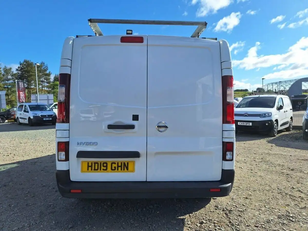 2019-nissan-nv300-16dci-tekna-l1h1-120ps-10t-panel-van-big-11
