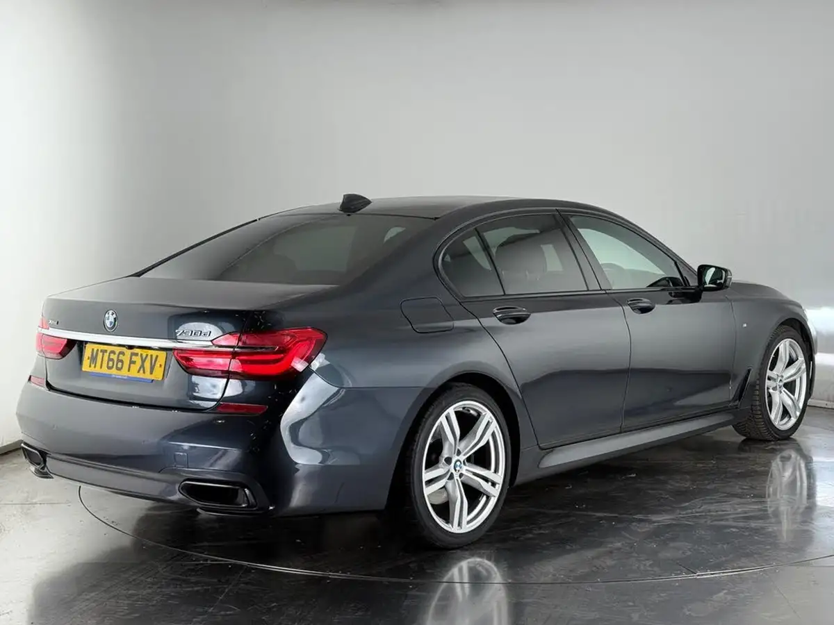 2016-bmw-7-series-30td-730d-m-sport-xdrive-big-4